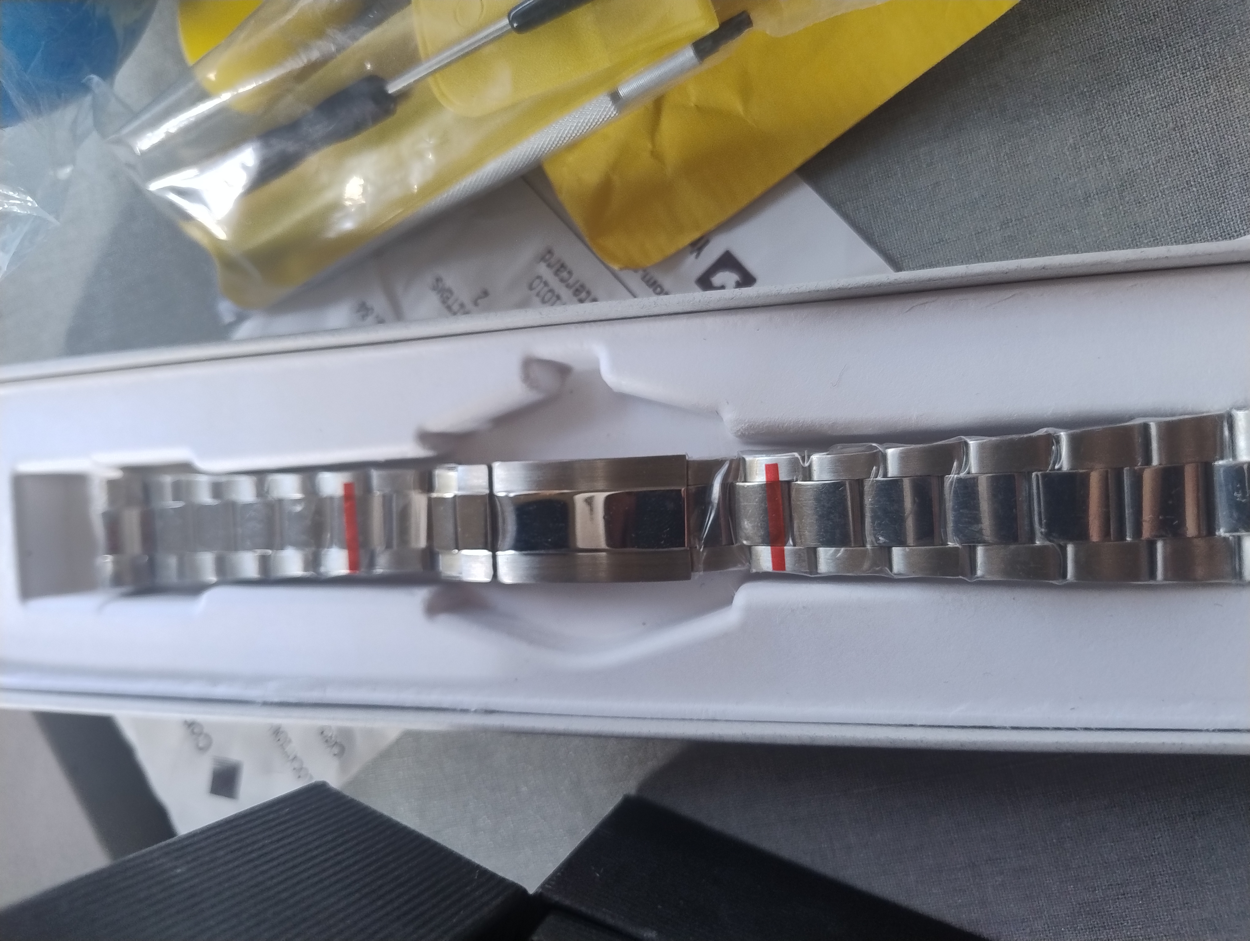 Crest Watch