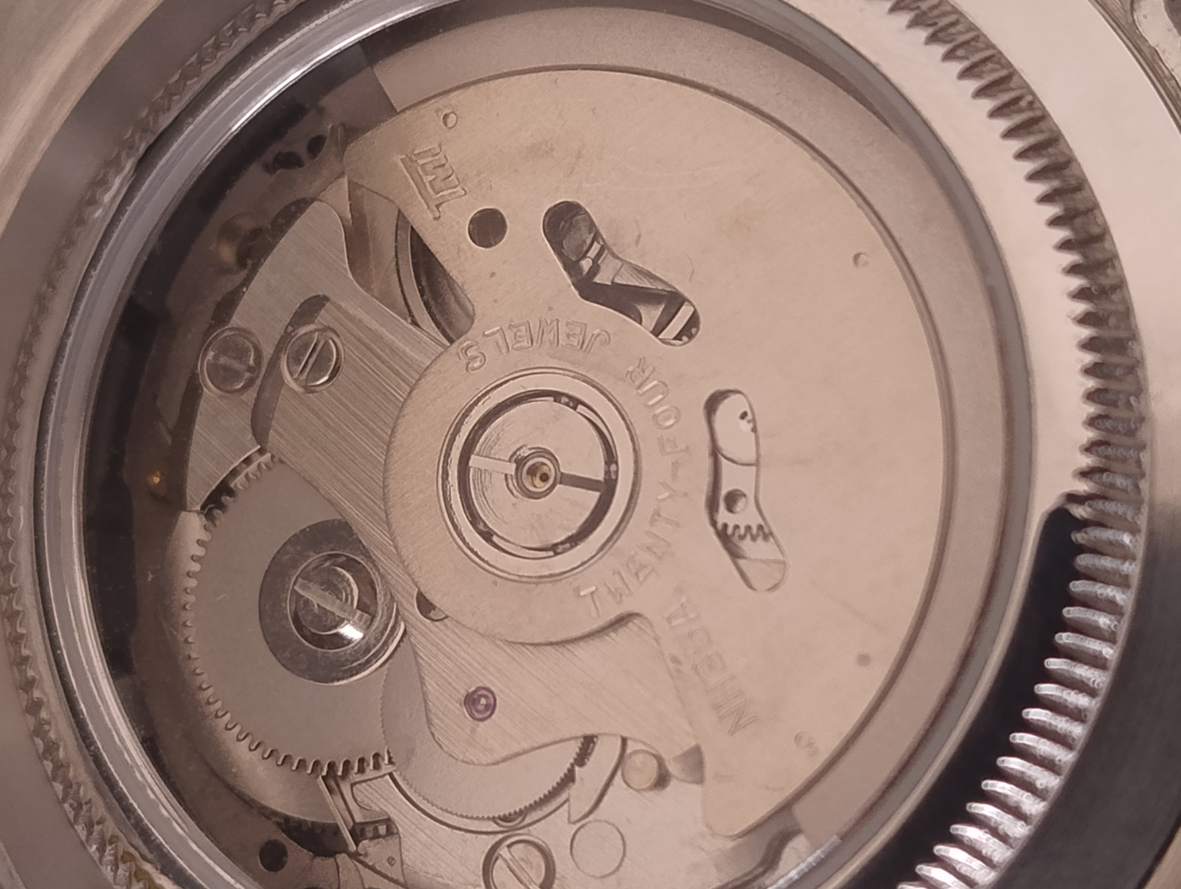 Crest Watch